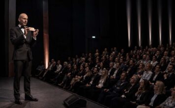 Cosa succede nel cervello del pubblico durante una convention aziendale